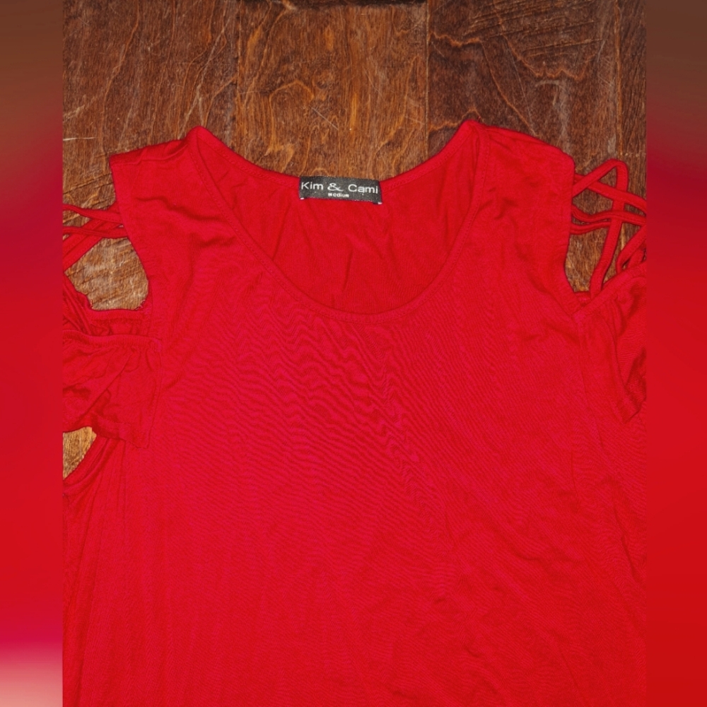 Cold shoulder tee - Picture 2 of 5